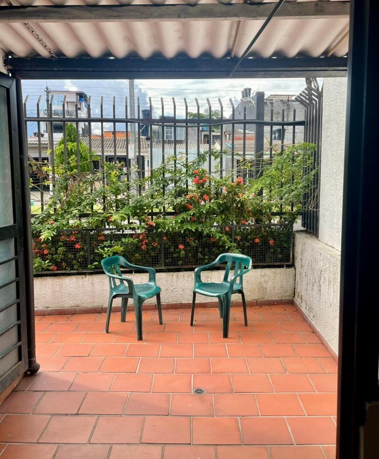 Hostal Roma Villavicencio Ngoại thất bức ảnh